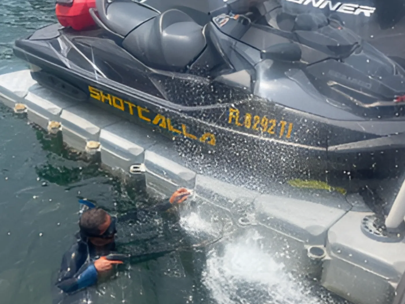 Boat lift cleaning & service
