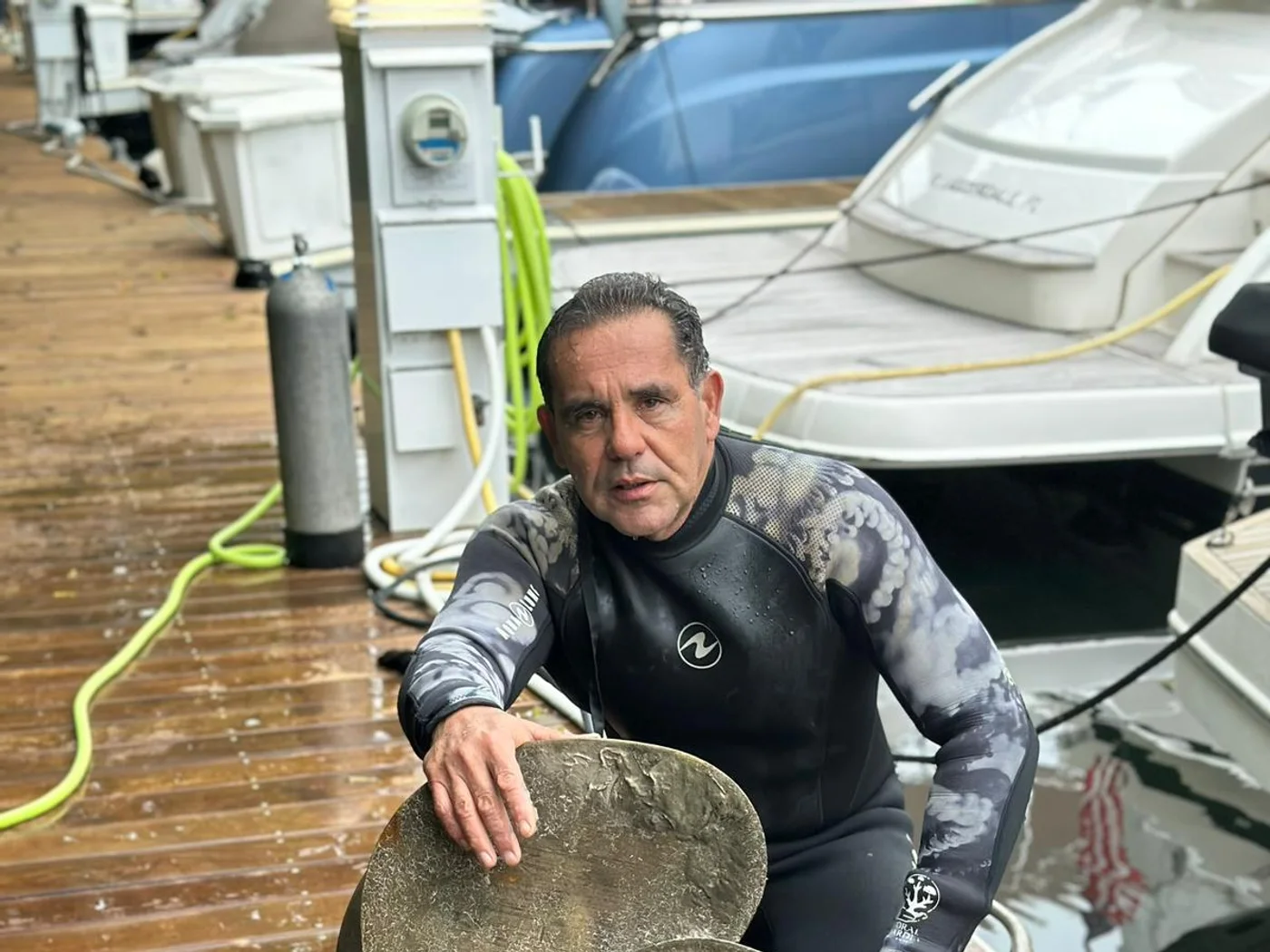 Propeller removal & installation — in the water